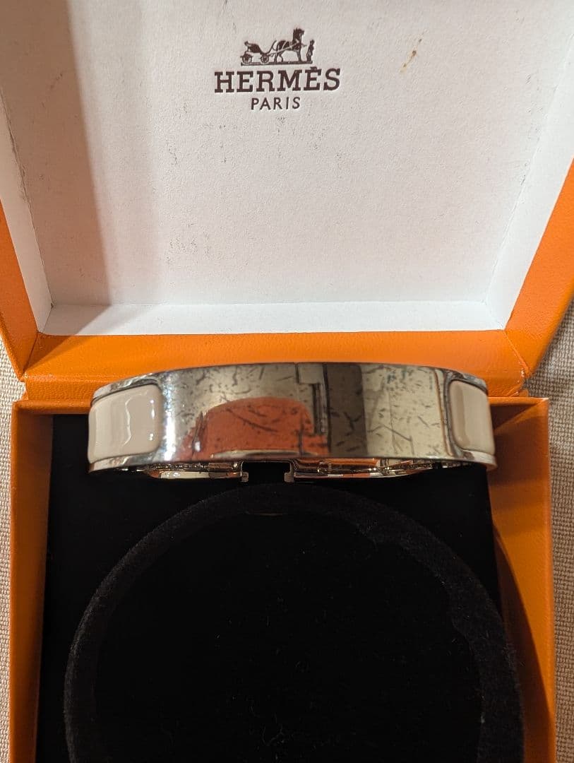 HERMES バングル　ホワイト
