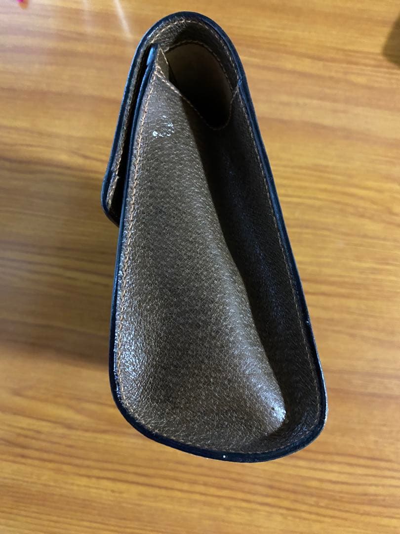 GUCCI GGキャンバスクラッチバッグ 箱付き