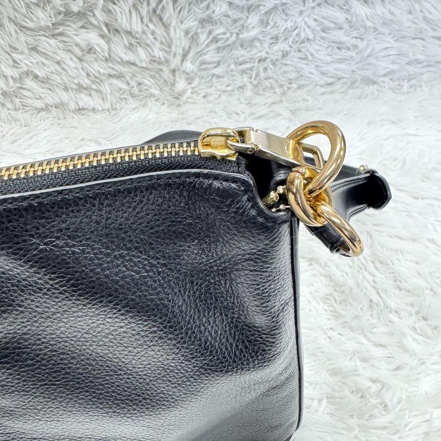 【美品】　コーチ F34823 バッグ ショルダーバッグ 黒 coach 肩掛け