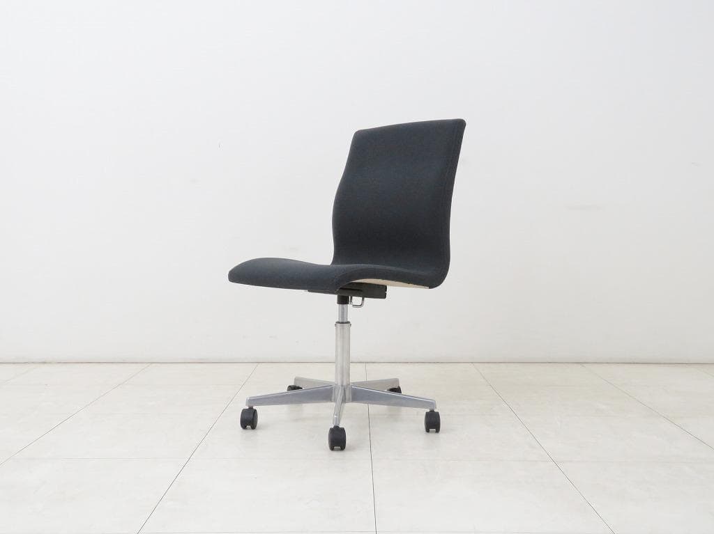 フリッツハンセン オックスフォードチェア アルネ・ヤコブセン ローバック 45万