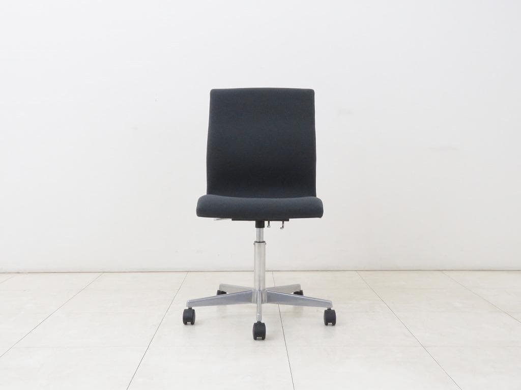 フリッツハンセン オックスフォードチェア アルネ・ヤコブセン ローバック 45万