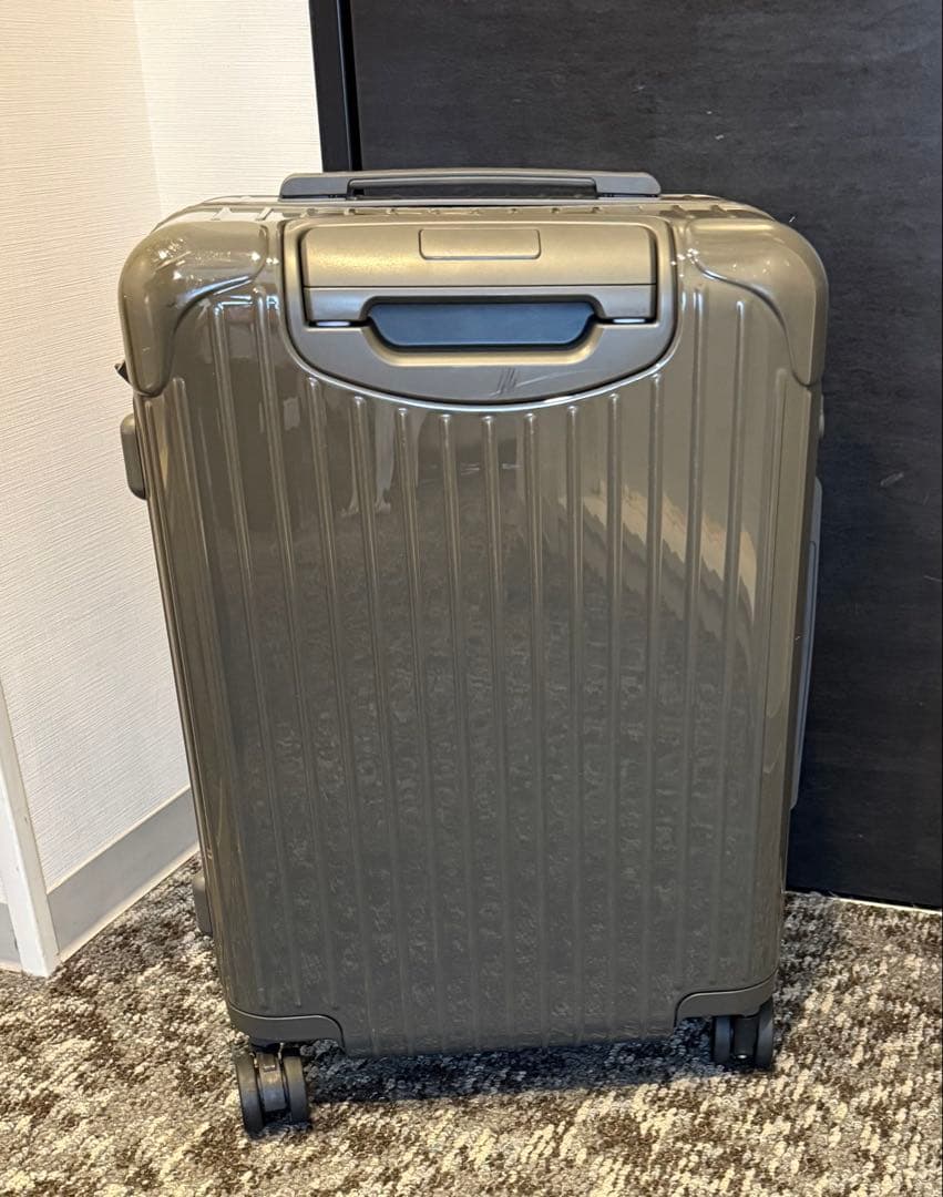 RIMOWA エッセンシャル キャビン　グレー