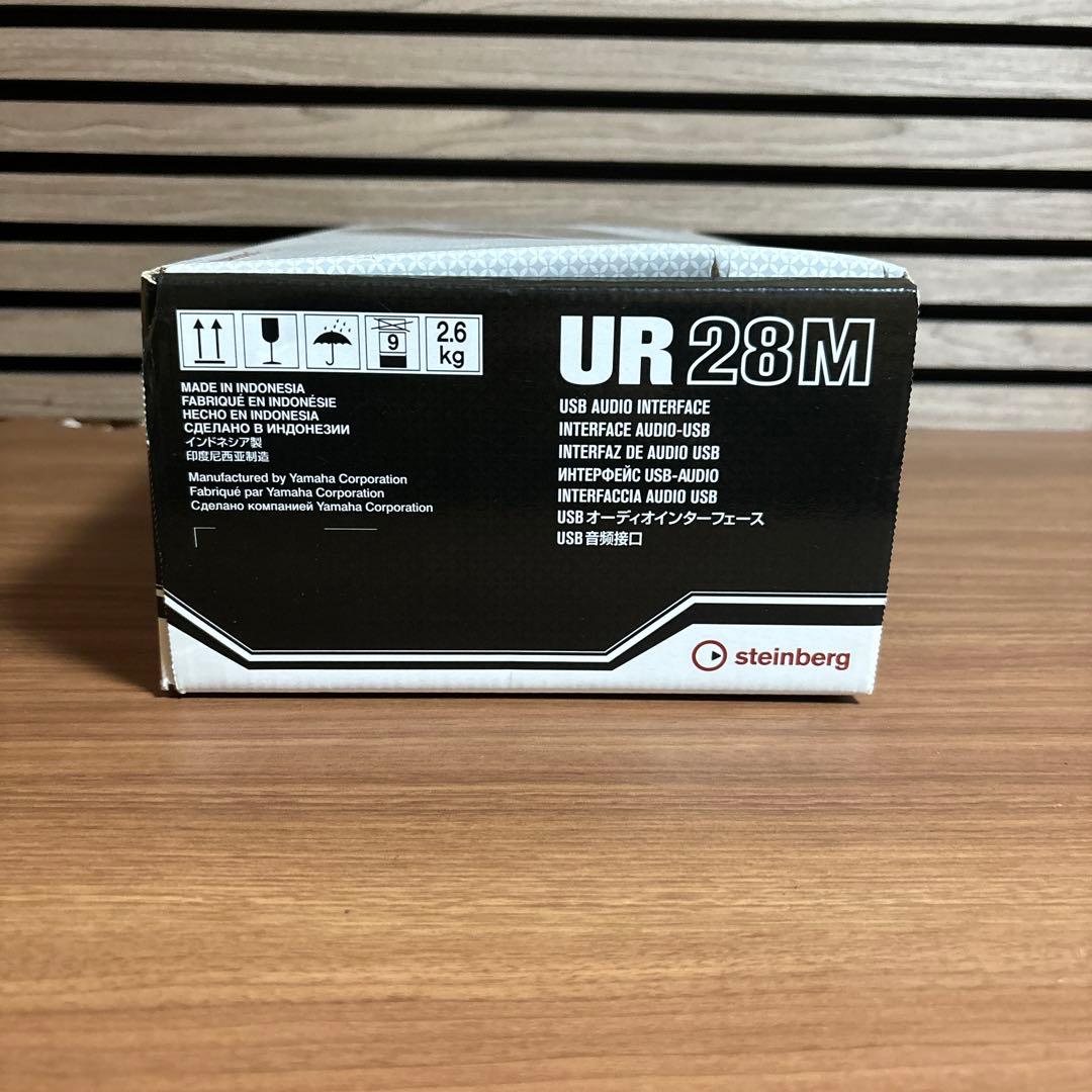 UR28M USBオーディオインターフェース
