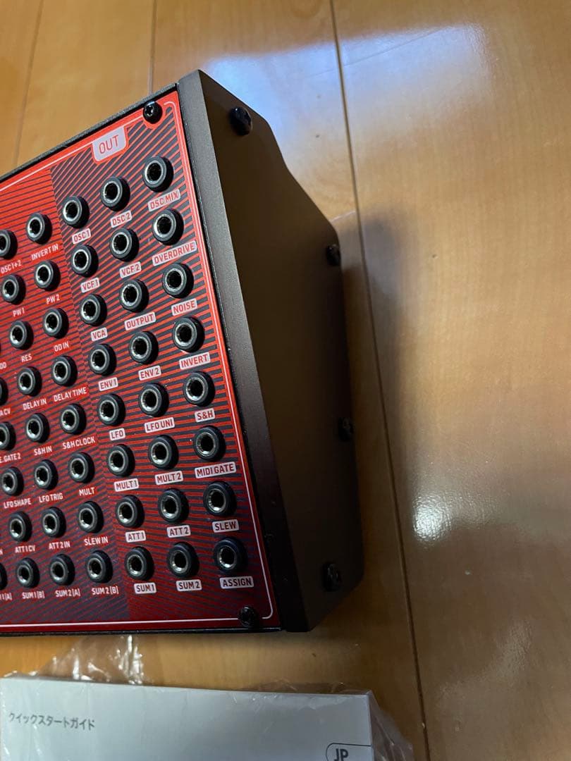 BEHRINGER neutron 元箱付き