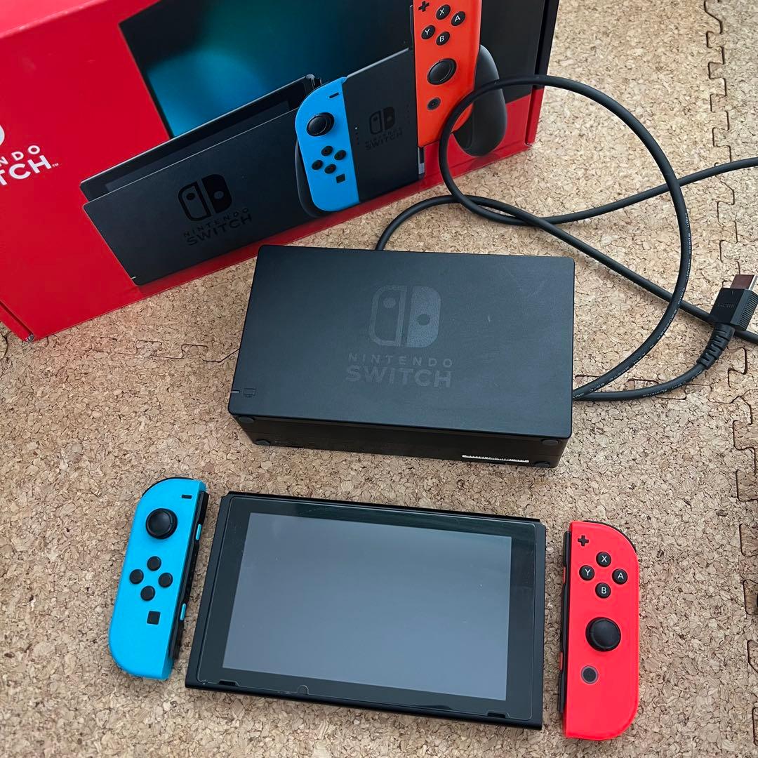 Nintendo Switch 任天堂　本体