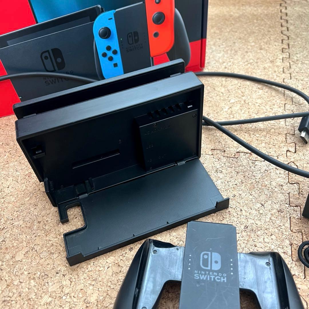 Nintendo Switch 任天堂　本体