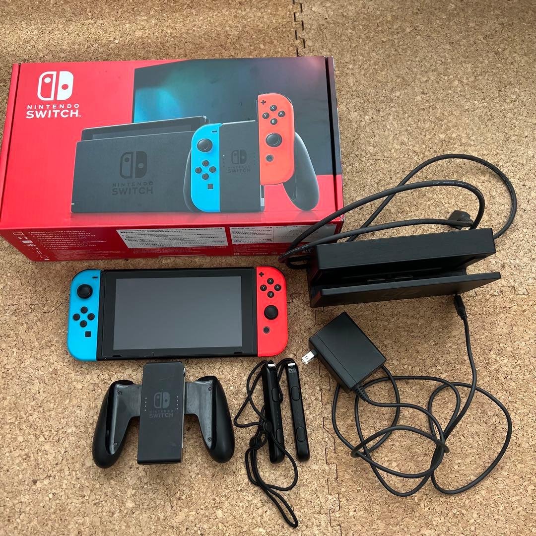 Nintendo Switch 任天堂　本体