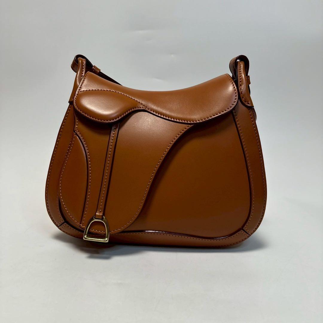 p29【美品】イタガキ　レザー　鞍　くら　サドルバッグ　替えショルダー付