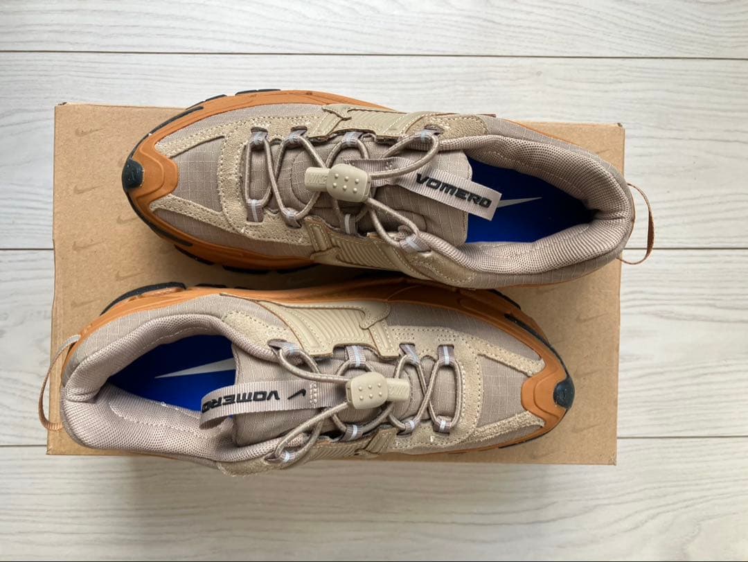 s*☆様 Nike Vomero ナイキ ボメロ ベージュ系 スニーカー