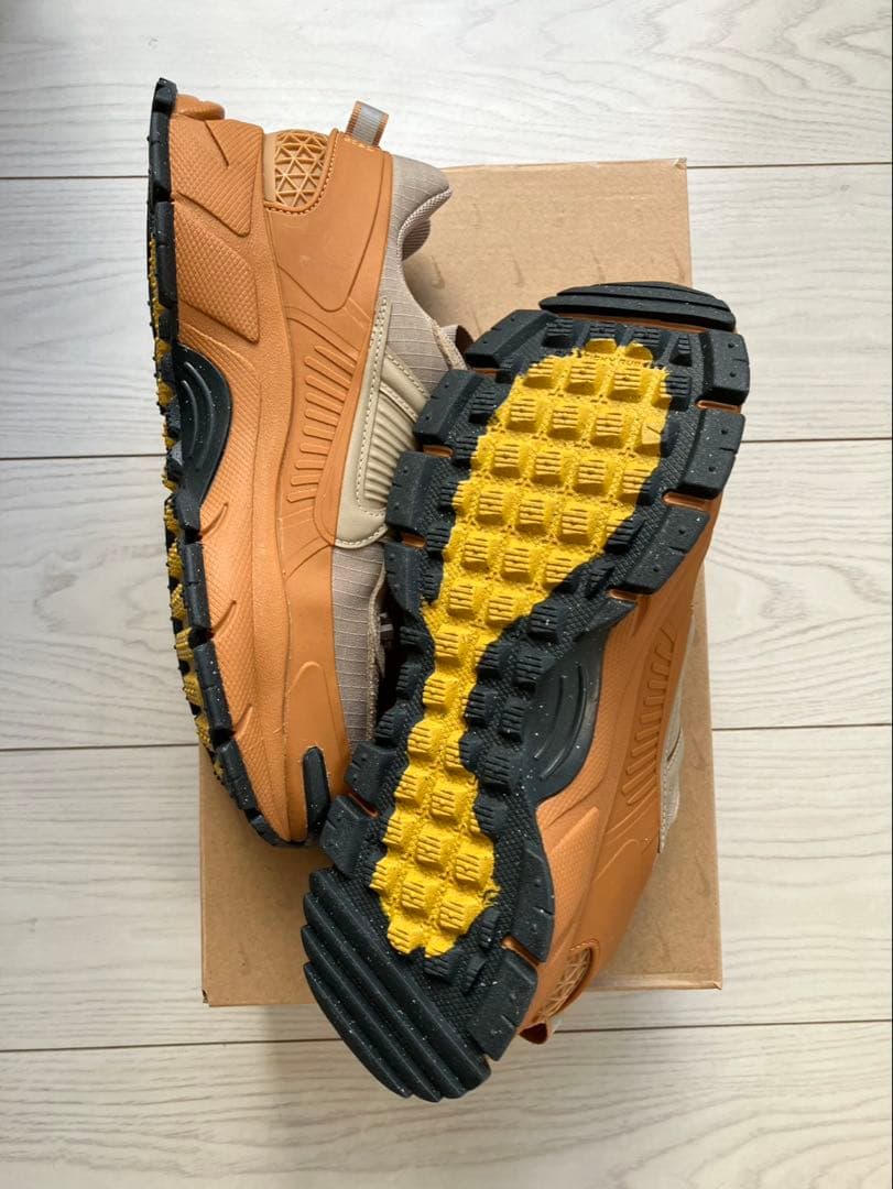 s*☆様 Nike Vomero ナイキ ボメロ ベージュ系 スニーカー