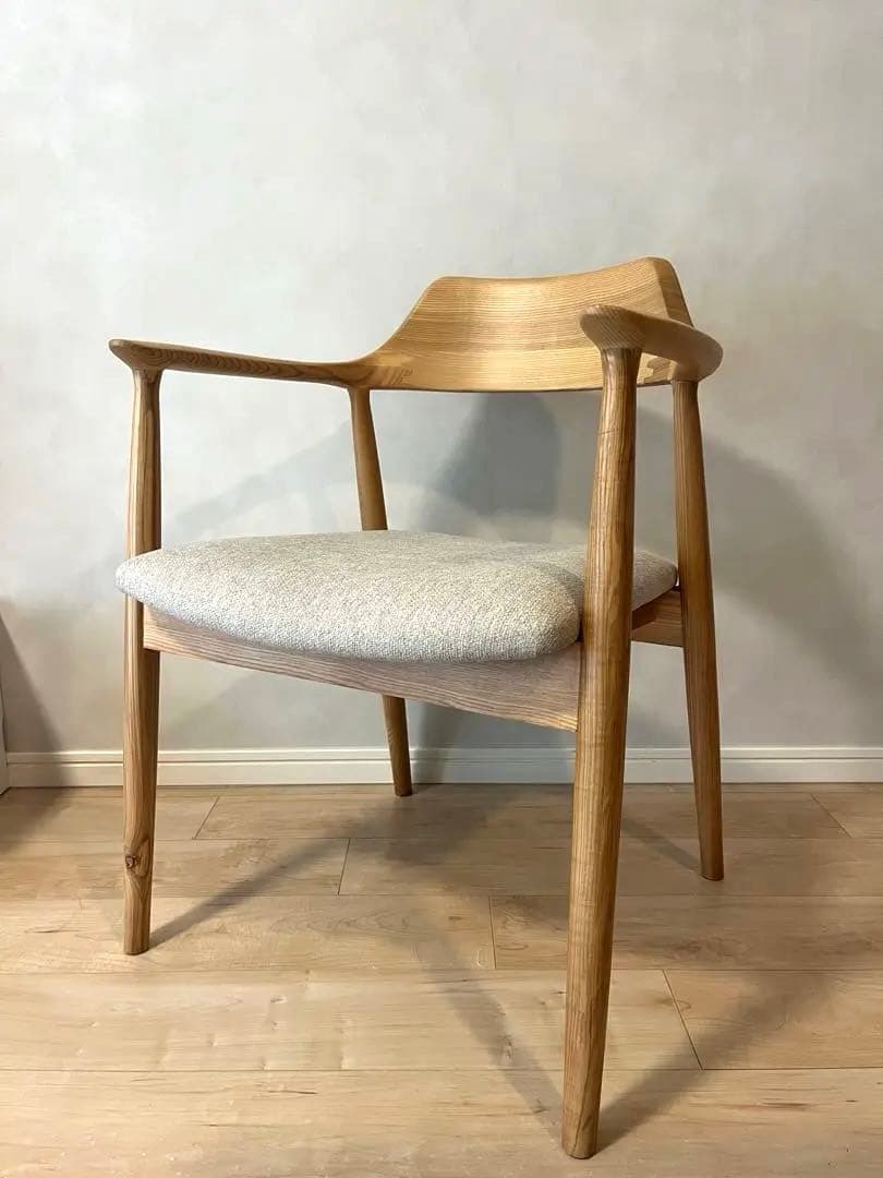 ダイニングチェア 肘付き 木製 無垢材 (ナチュラル／ライトオークル)