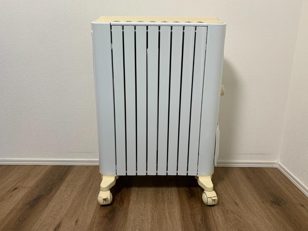 デロンギ オイルヒーター RHJ75V0815-CR 数回使用　美品