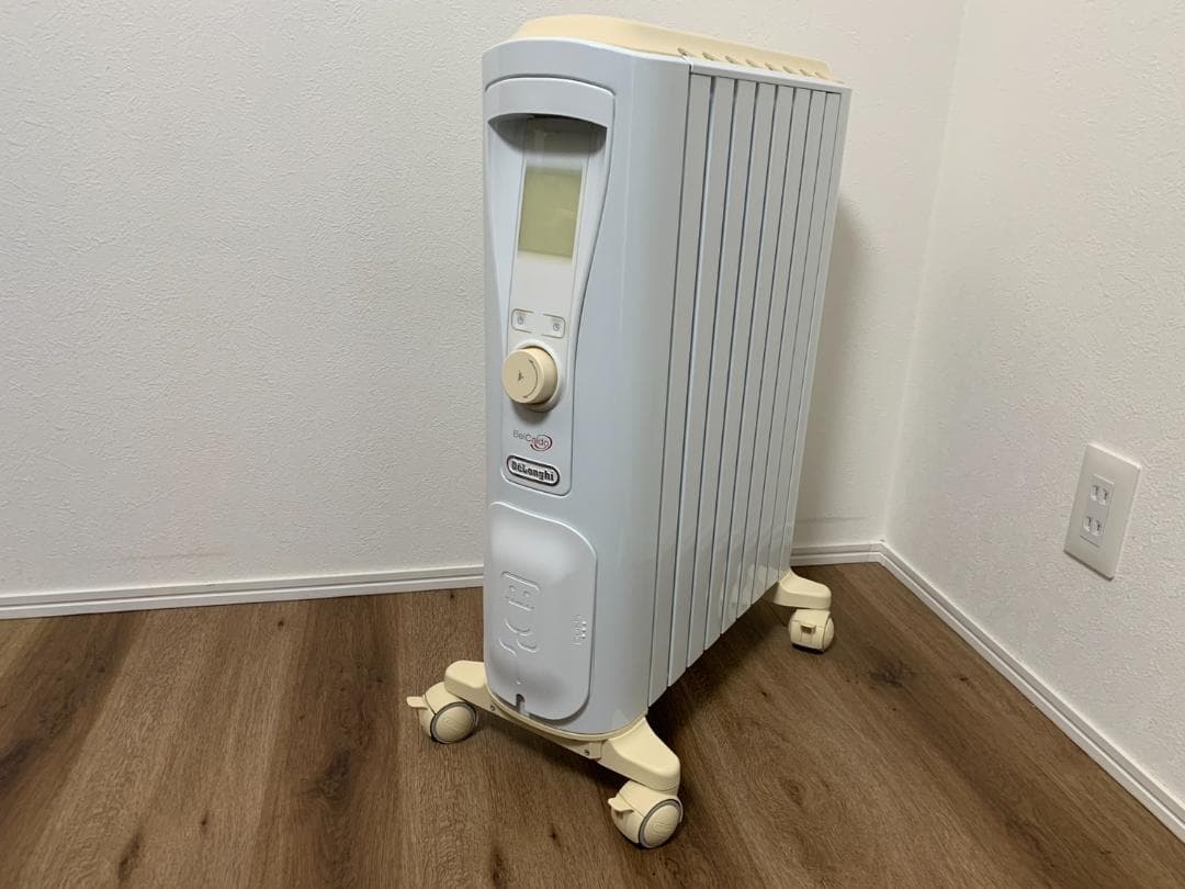 デロンギ オイルヒーター RHJ75V0815-CR 数回使用　美品