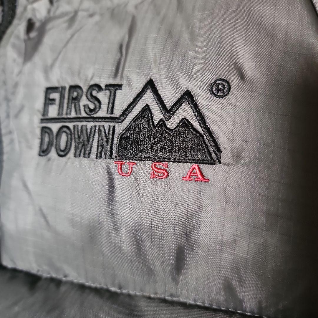 【美品】FIRST　DOWN　ダウンベスト　リバーシブル　黒　グレー　L