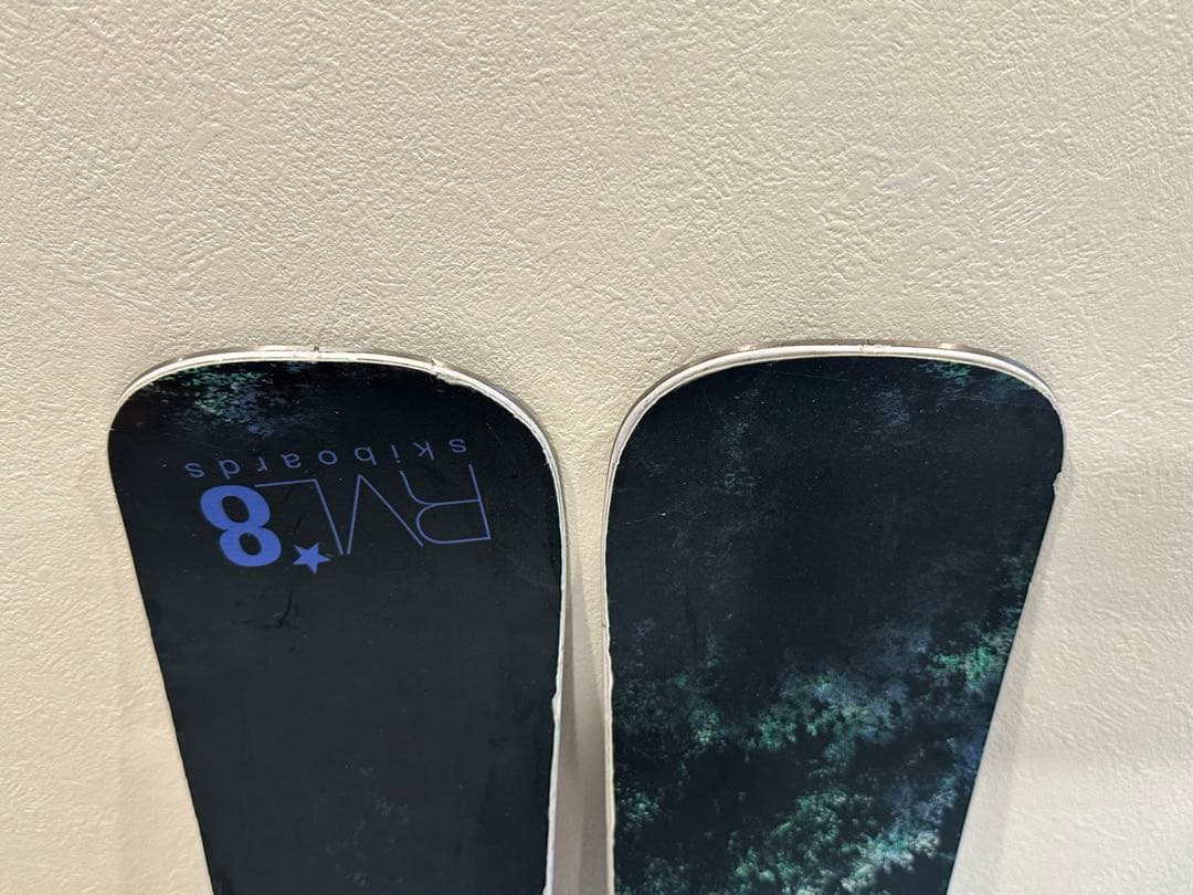 スキーボード　RVL 8 Sticky Icky Icky 24