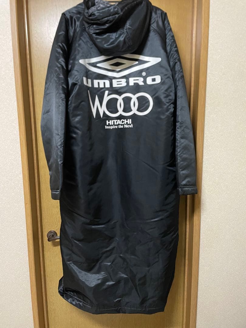 アンブロ製　柏レイソル　ベンチコート サイズO-XO ブラック