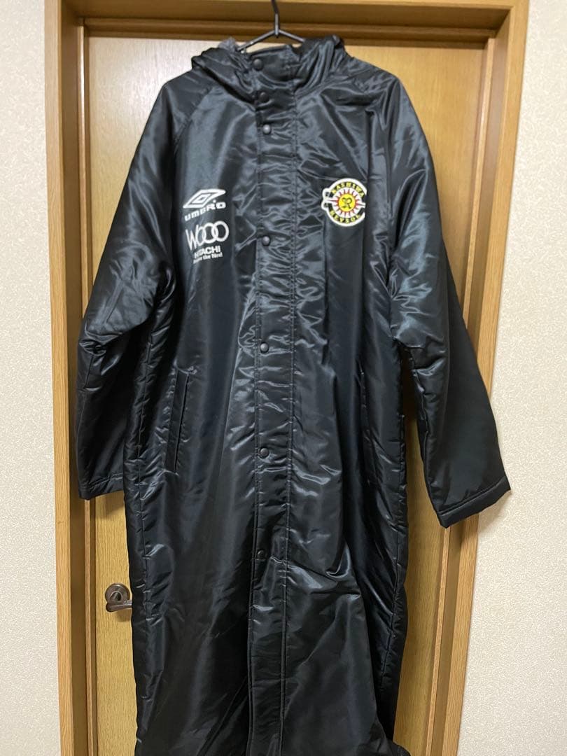 アンブロ製　柏レイソル　ベンチコート サイズO-XO ブラック