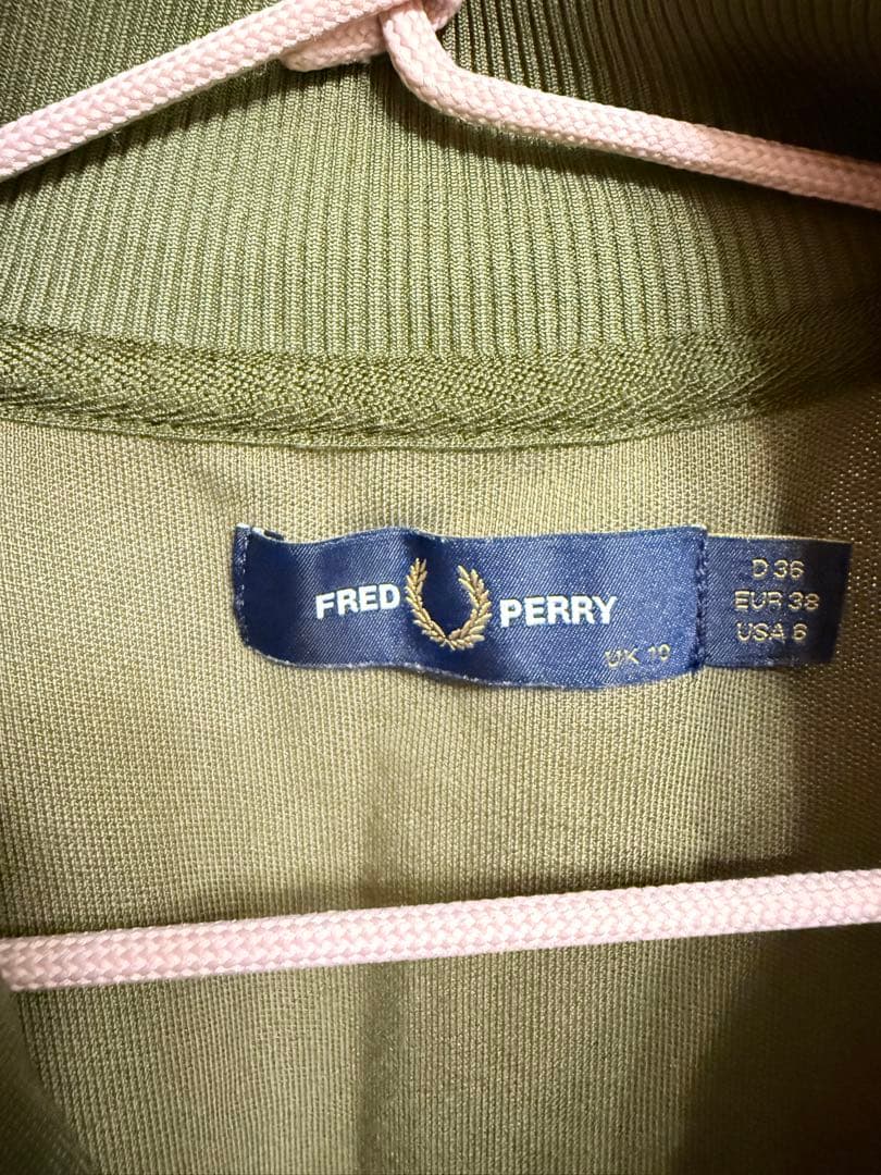 FRED PERRY クロップドテープトラックジャケット