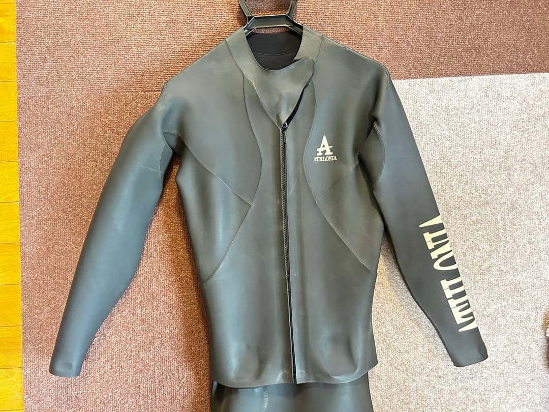 ウェットスーツ　トライアスロン用　ATHLONIA メンズ　Lサイズ