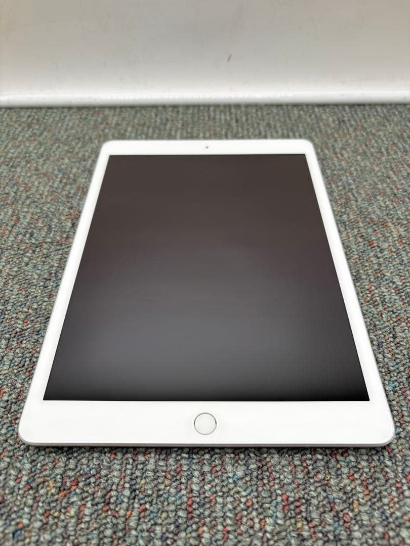 【美品】【100%】 iPad 第8世代　Wi-Fi + Cellularモデル