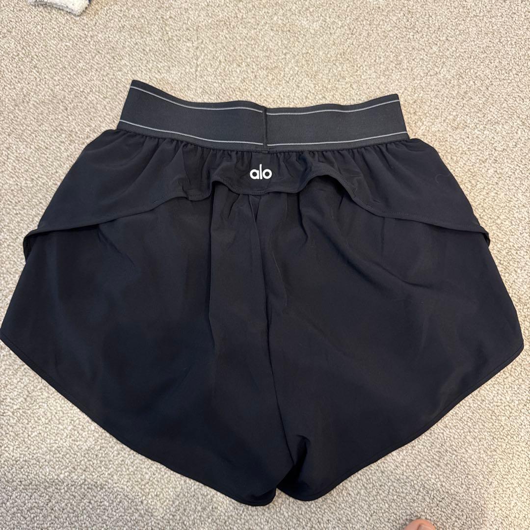 alo 黒 ショートパンツ XS