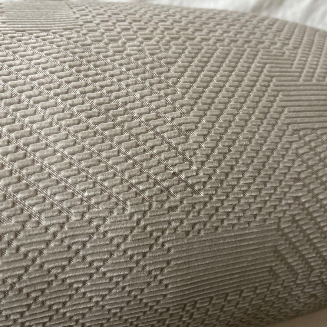 ミナペルホネン　クジラクッション