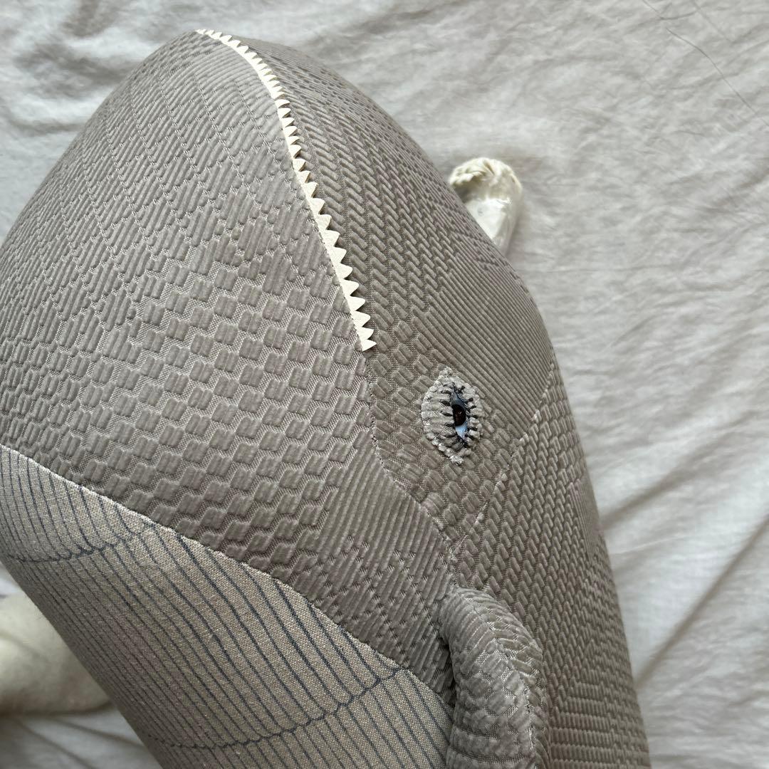 ミナペルホネン　クジラクッション