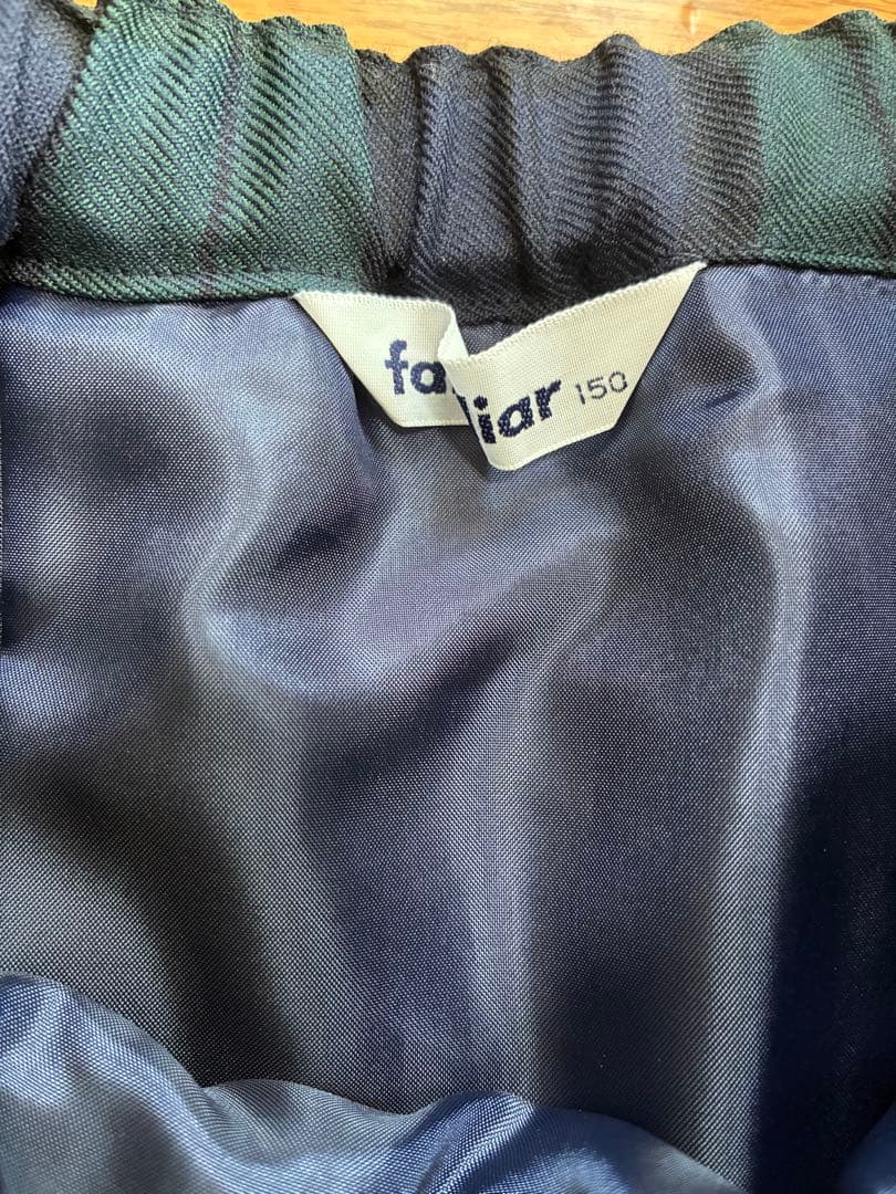 【現行品　美品】ファミリア　150 プリーツスカート　女の子　familiar