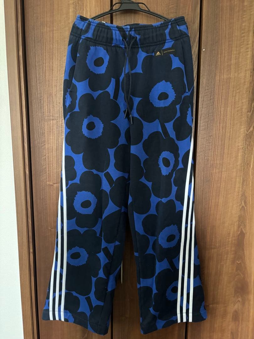 adidas marimekko セットアップ　Ｌサイズ