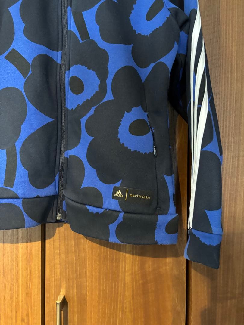 adidas marimekko セットアップ　Ｌサイズ