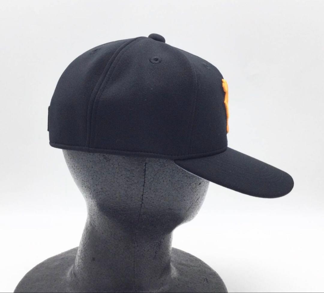 読売ジャイアンツ オーセンティック プロコレ アンダーアーマー 59cm