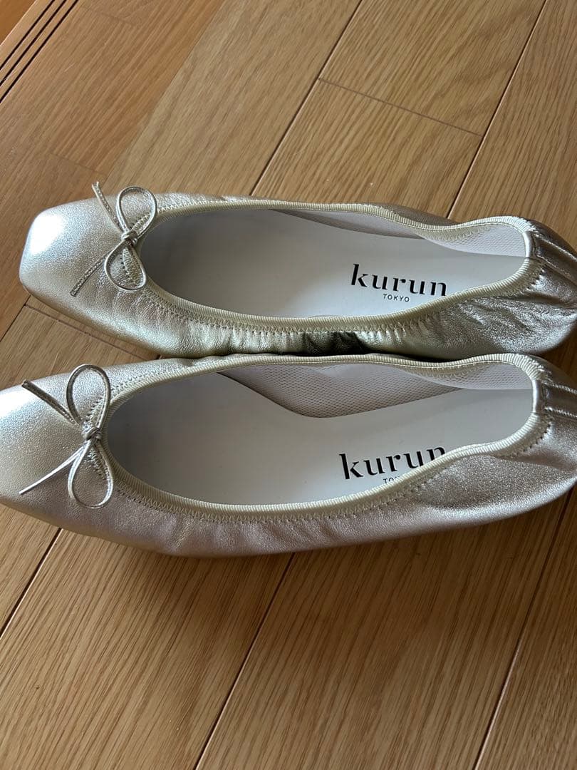 美品kurun 本革　スクエアトゥバレエシューズ　シャンパンゴールド　24.5