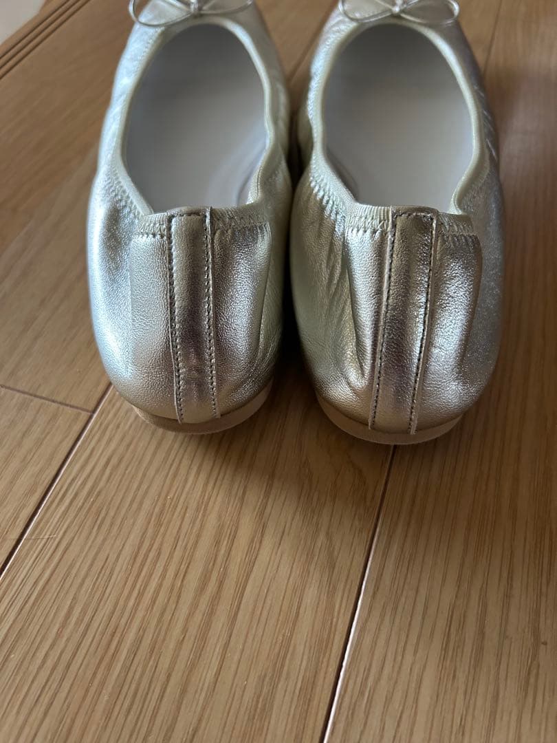 美品kurun 本革　スクエアトゥバレエシューズ　シャンパンゴールド　24.5