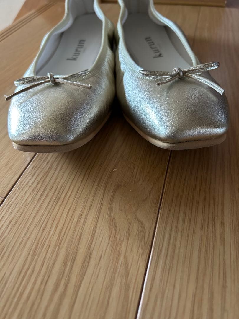 美品kurun 本革　スクエアトゥバレエシューズ　シャンパンゴールド　24.5