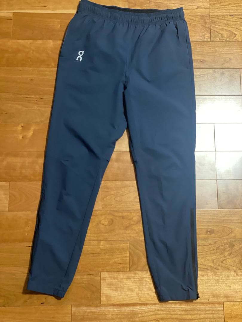 On コアパンツ　Ｓサイズ