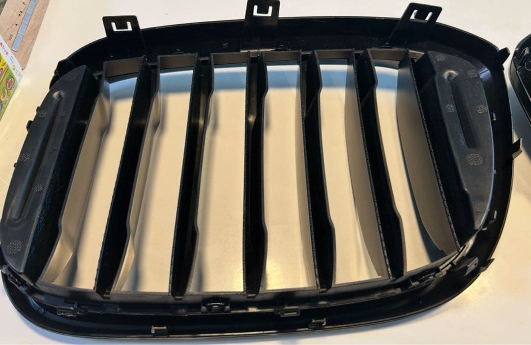  キドニーグリル ブラック