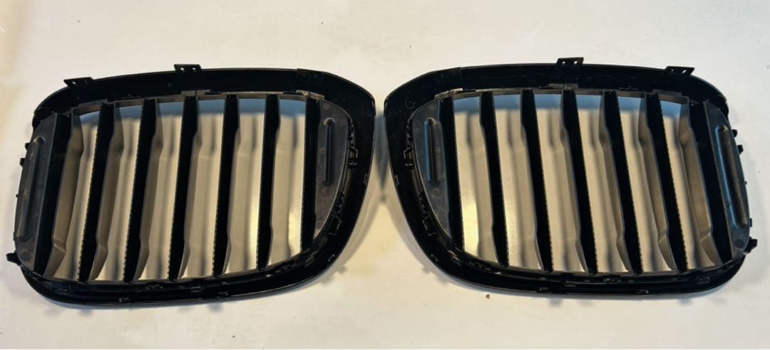  キドニーグリル ブラック