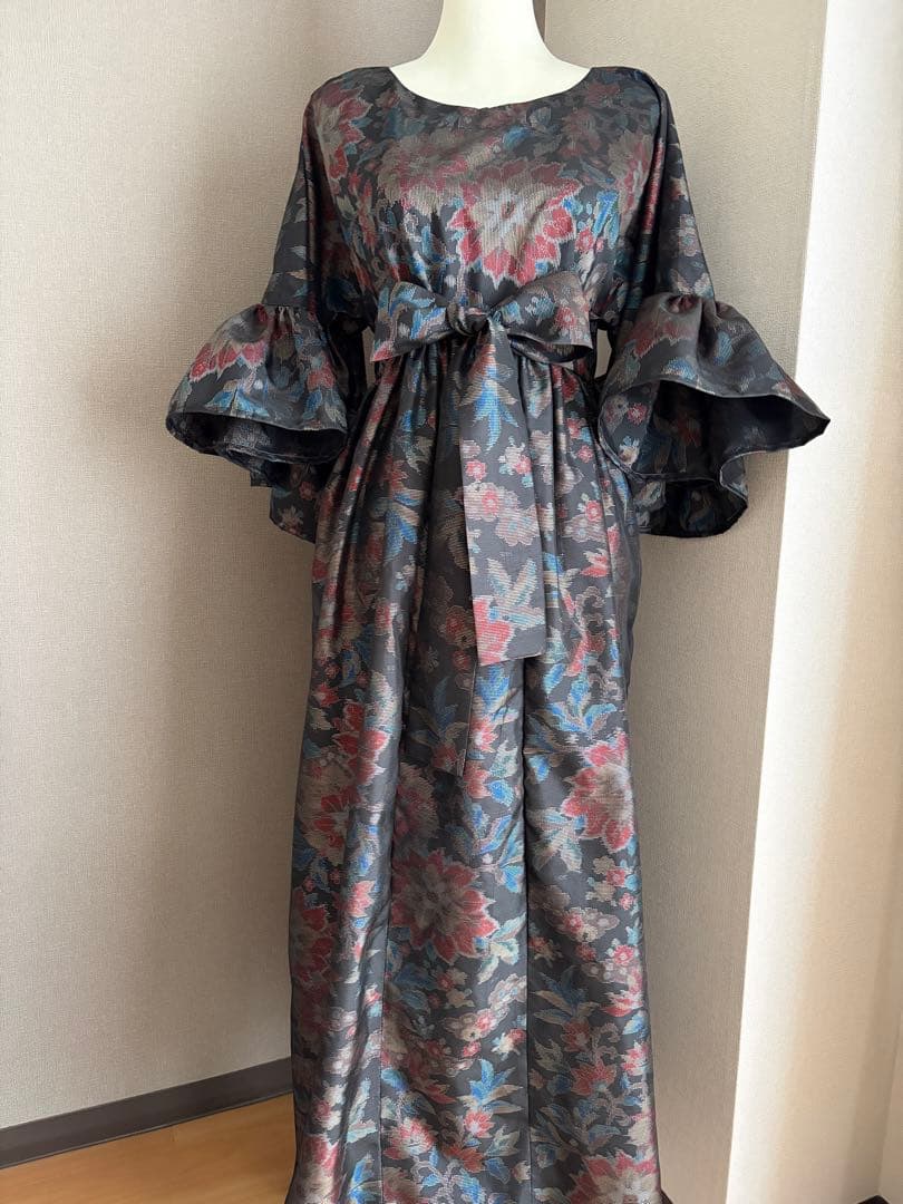 ★着物リメイク★　大島紬　フリル袖のゆったりワンピ　可憐な花柄