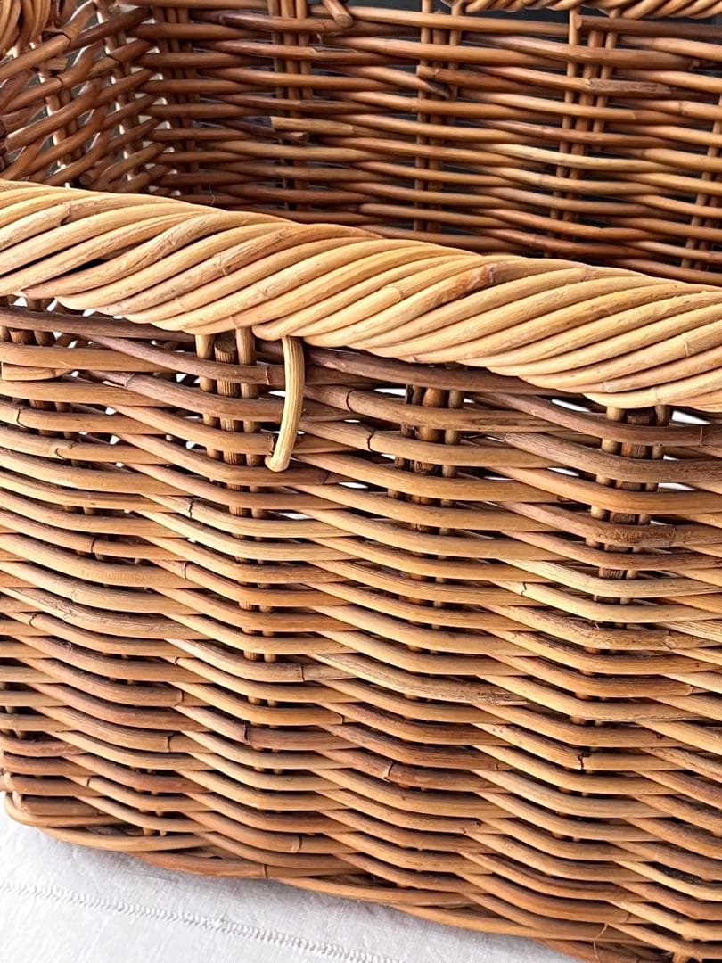 フランスアンティーク 飴色ラタンパニエ スクエア型 バスケット [1976]