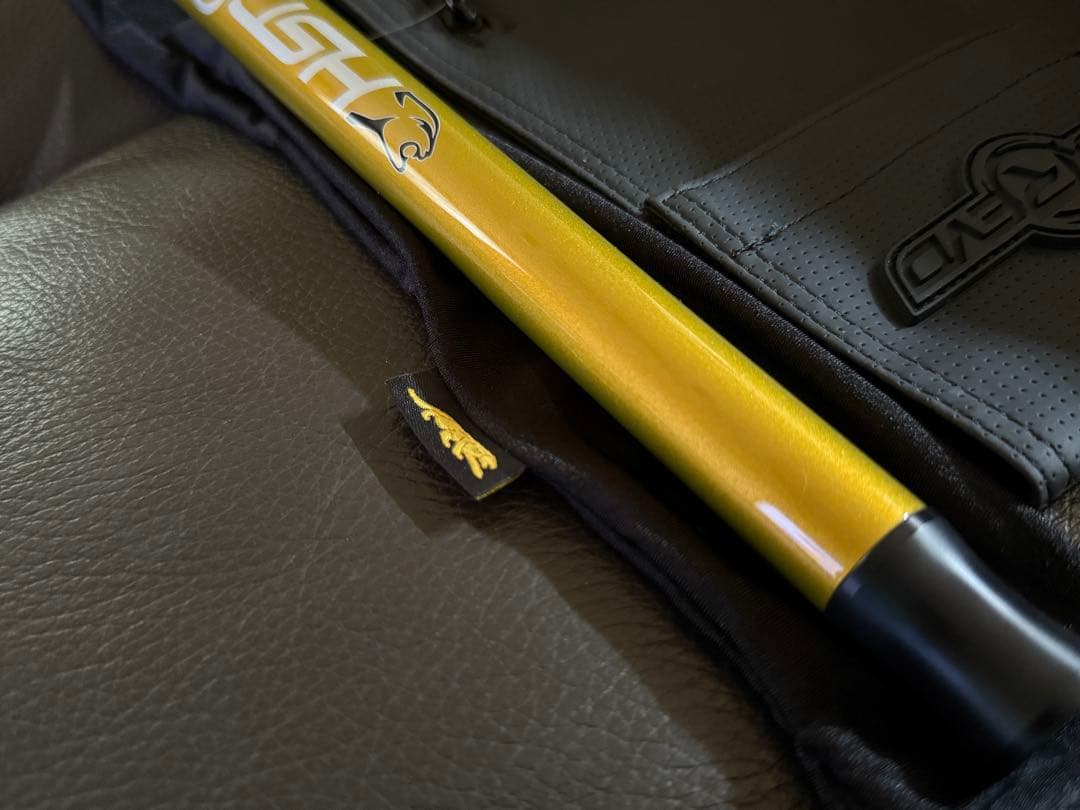 ビリヤード PREDATOR BK RUSH GOLD NW