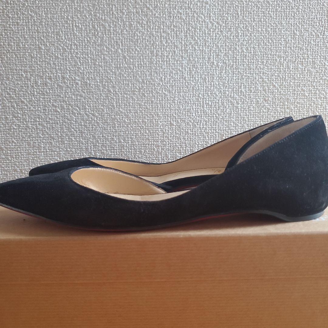 Christian Louboutin ブラックパンプス