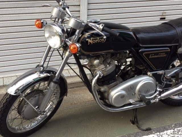フロント フェンダー　ノートン コマンド　norton commando