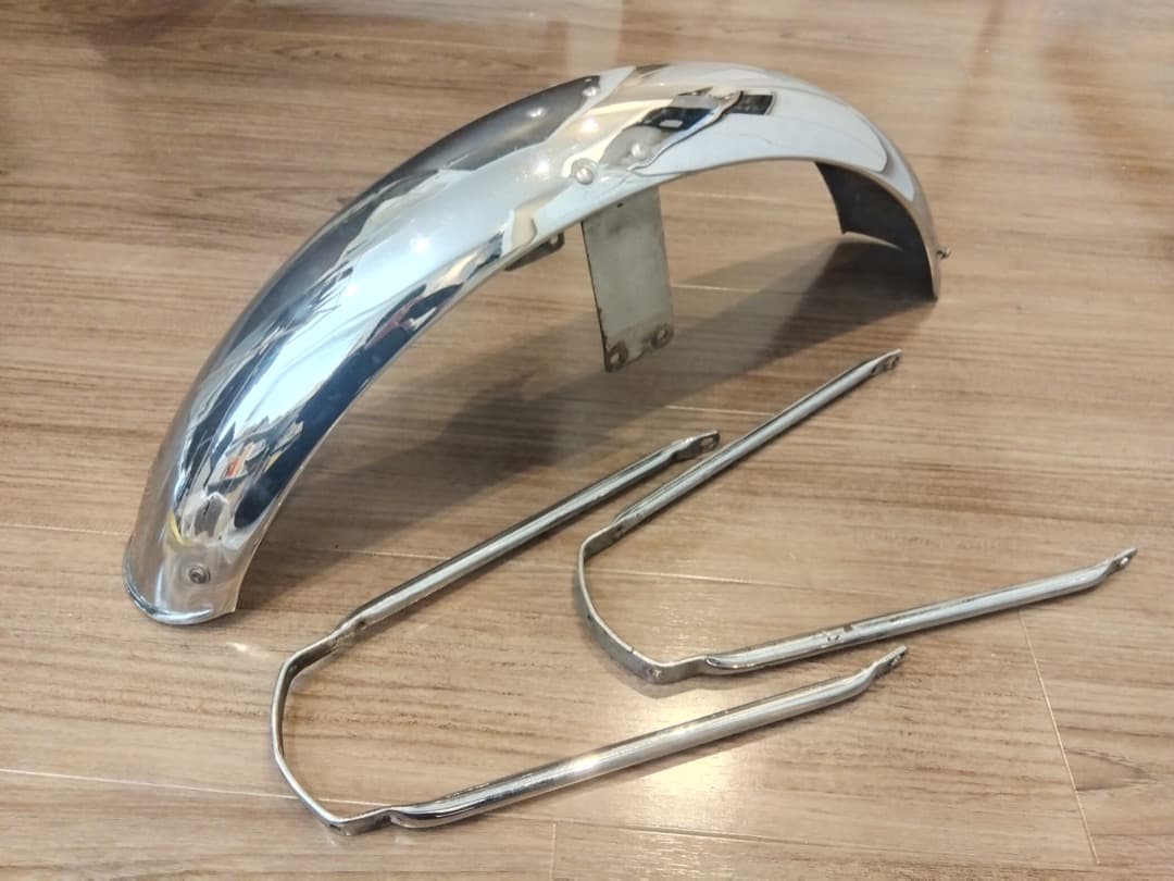 フロント フェンダー　ノートン コマンド　norton commando