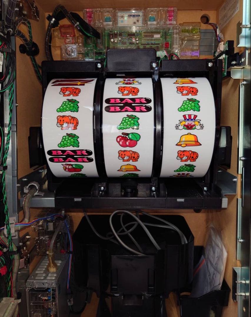 送料無料 現行6号機 マイジャグラー5 スロット 実機 家スロ　家庭用電源対応