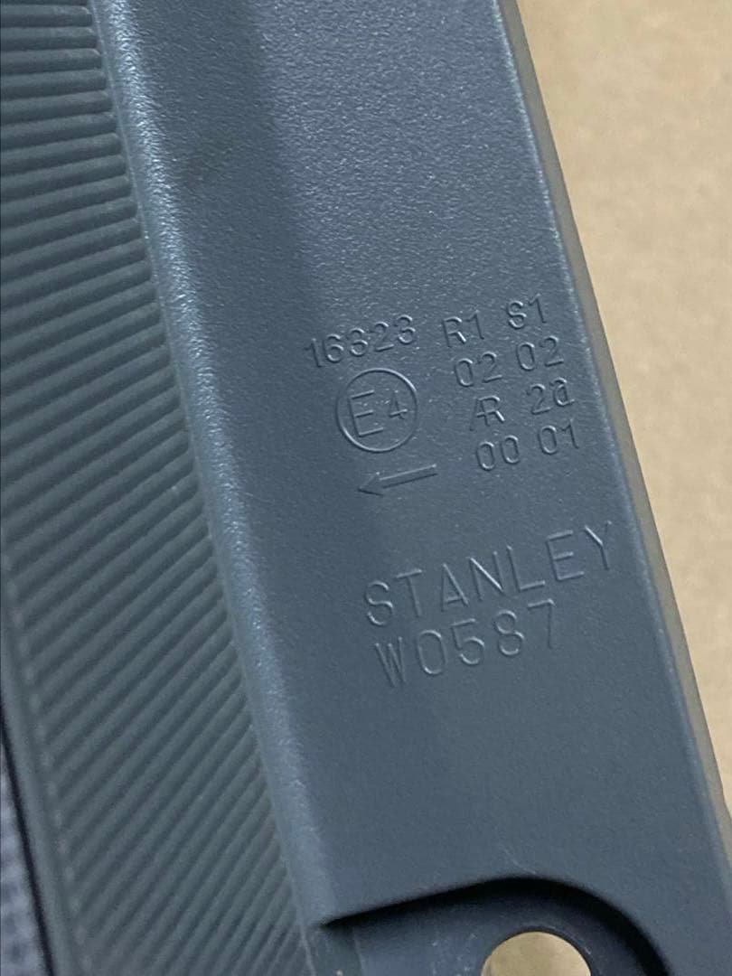 ホンダRK5ステップワゴン テールレンズ左側