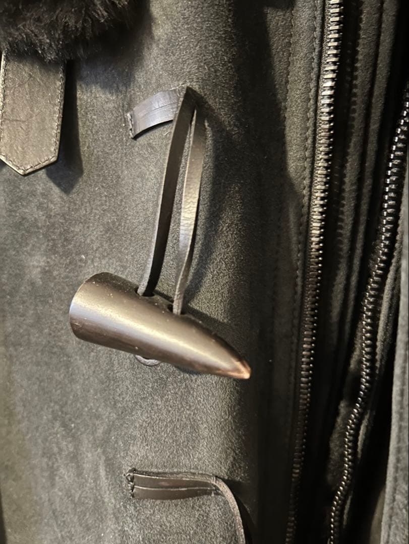 BURBERRYバーバリー　ダークグレー ムートンダッフルコート イタリア製