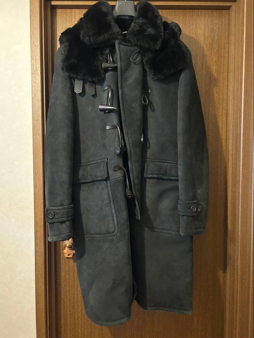 BURBERRYバーバリー　ダークグレー ムートンダッフルコート イタリア製