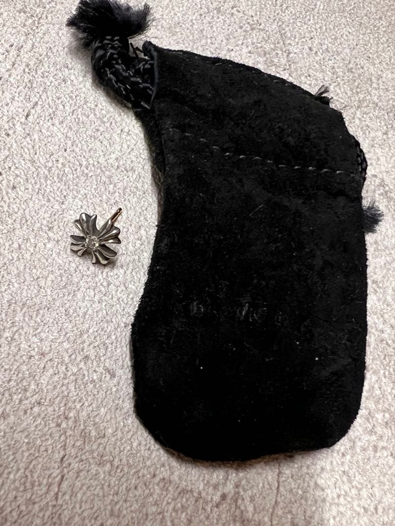 クロムハーツ ピアス CHプラス スタッド シルバー ピアス + ダイヤモン