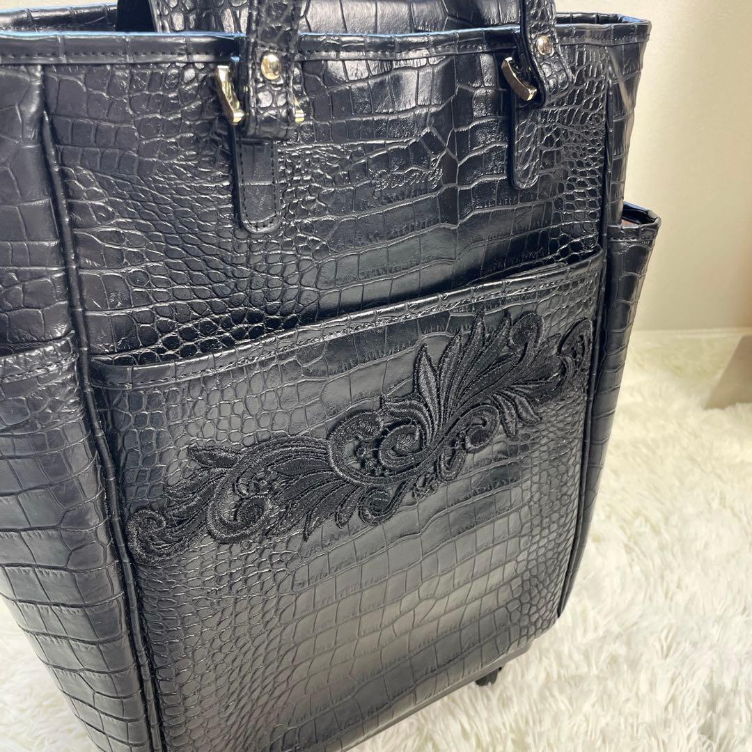 極美品　近沢レース　コラボ　スワニー　2way キャリーバッグ　クロコ型押し　黒