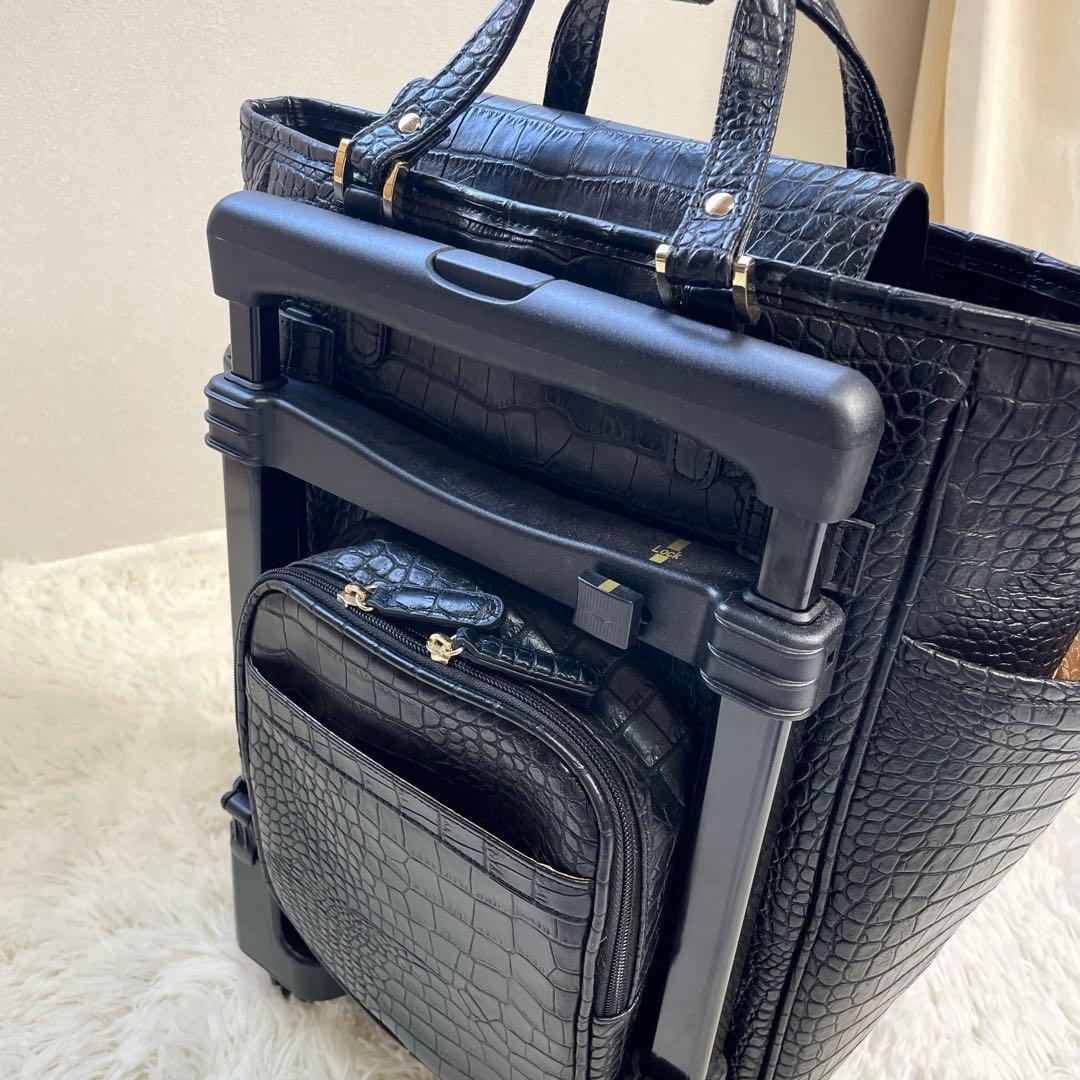 極美品　近沢レース　コラボ　スワニー　2way キャリーバッグ　クロコ型押し　黒